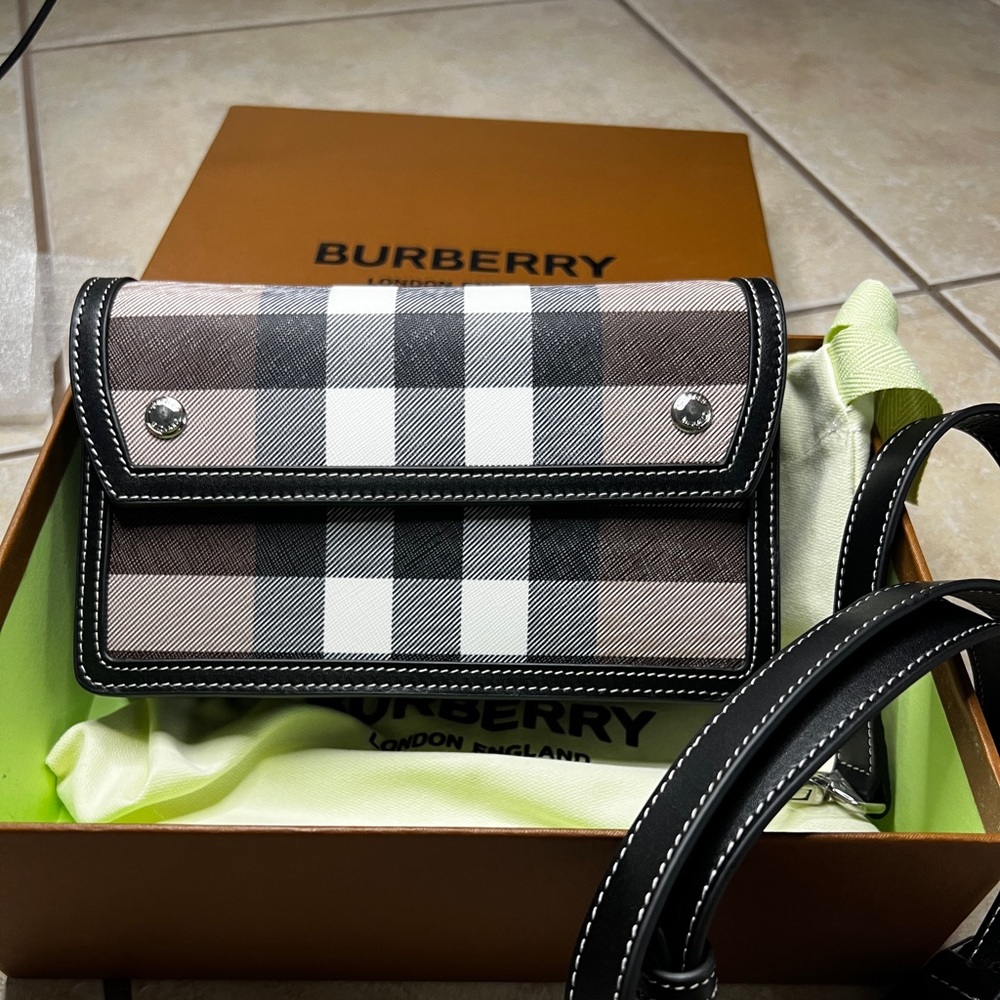 Burberry bag brown